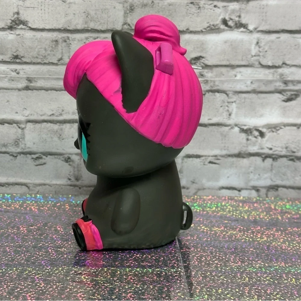 L.O.L. Surprise! Biggie Pet SPICY KITTY Money Bank 7 inches LOL